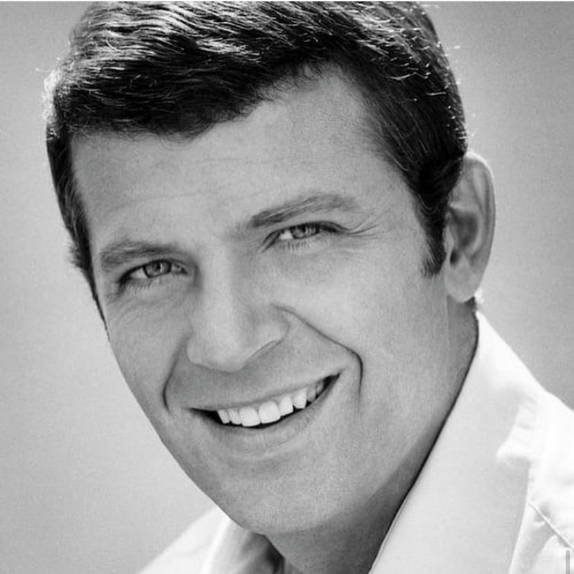 Robert Reed – Super Gays Born on this Day